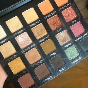 Laura Lee x Violet Voss pro eyeshadow pallet